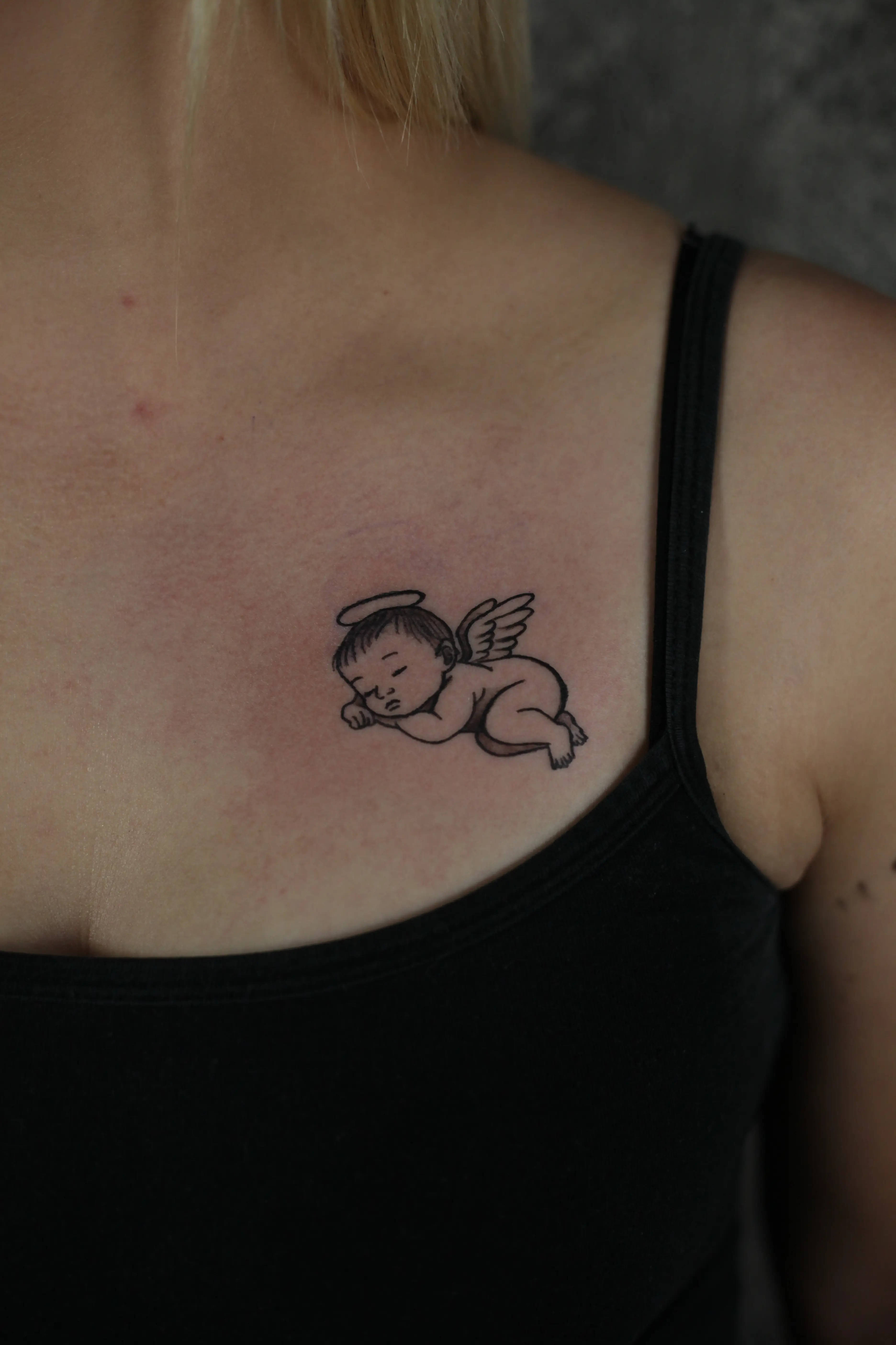 Mali anđeo - Fine Line & Minimal tetovaža Eternal Art